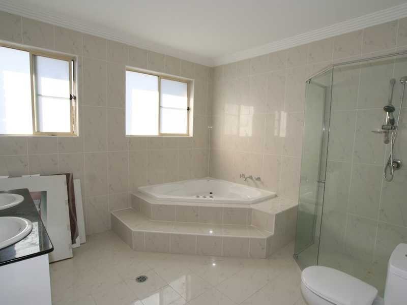 99 Glamis Street, Kingsgrove NSW 2208