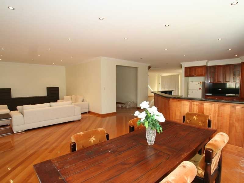 99 Glamis Street, Kingsgrove NSW 2208