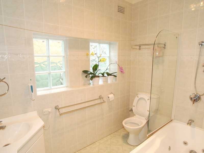 19 Powys Avenue, Bardwell Park NSW 2207