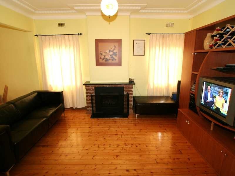 19 Powys Avenue, Bardwell Park NSW 2207