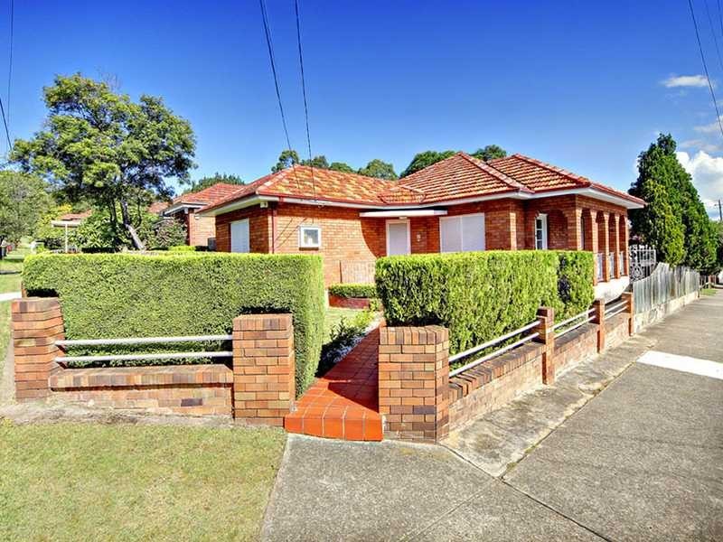 2 Stotts Avenue, Bardwell Park NSW 2207