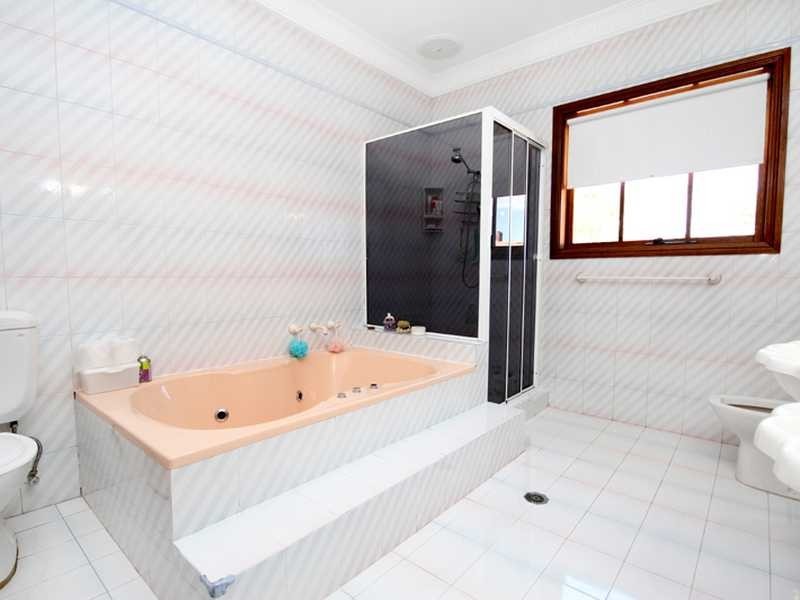 6 Baringa Road, Earlwood NSW 2206