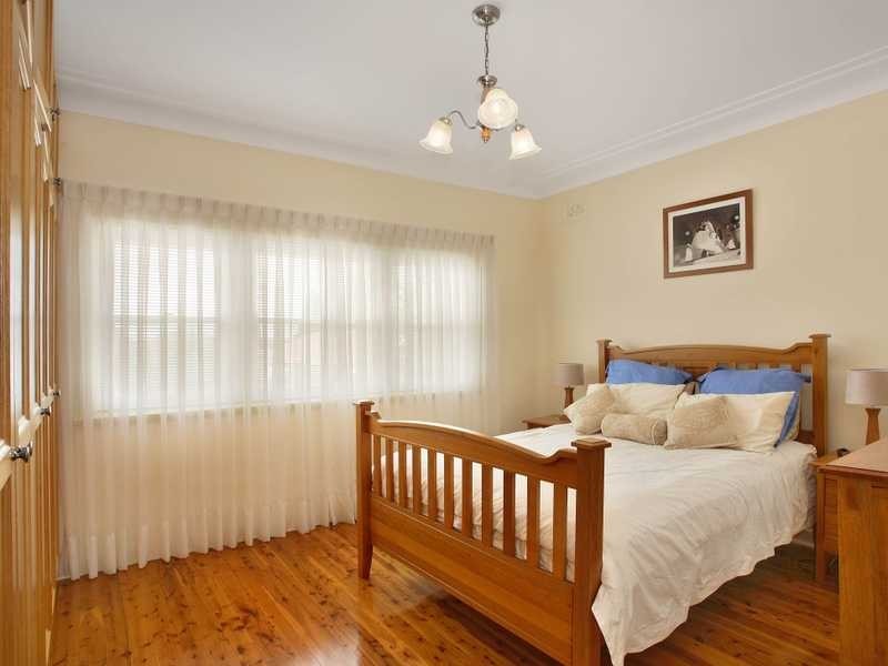 9 Chisholm Avenue, Clemton Park NSW 2206