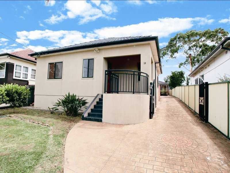18 Rolestone Avenue, Kingsgrove NSW 2208