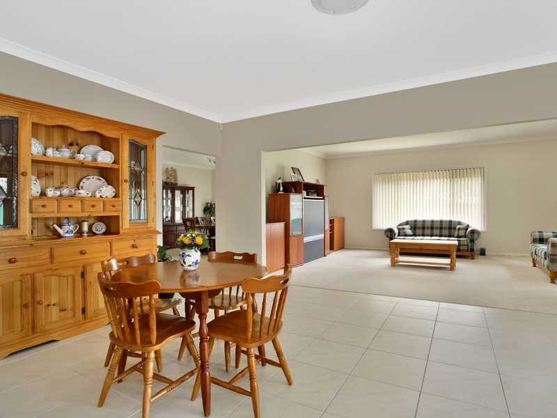 46 Lawn Ave, Clemton Park NSW 2206