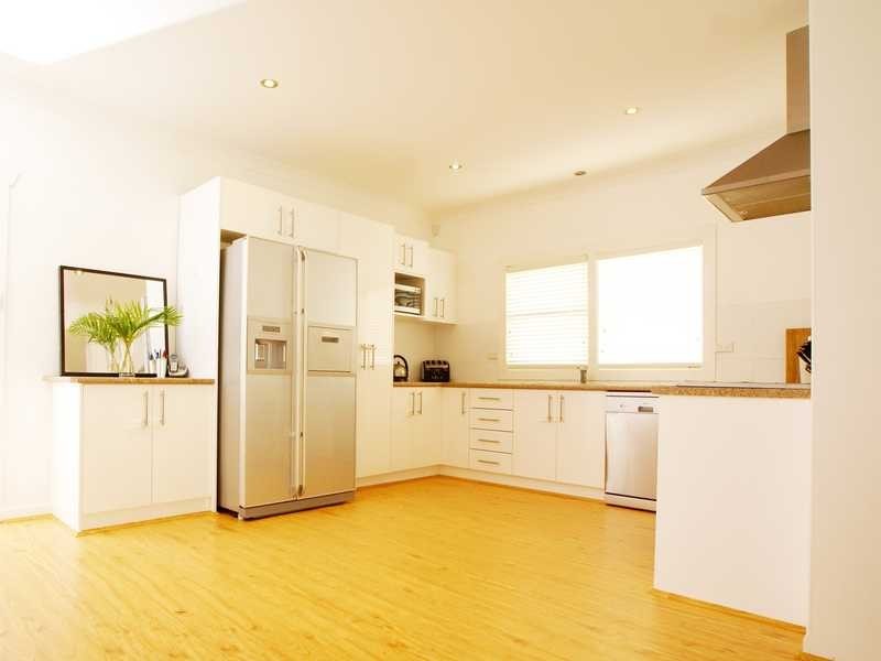 42 Glamis Street, Kingsgrove NSW 2208