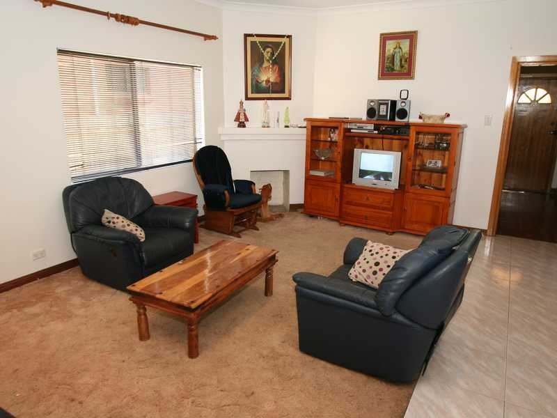 19 Karingal Street, Kingsgrove NSW 2208