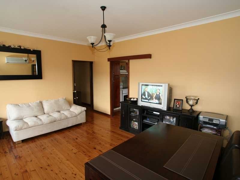 2/61 Mimosa Street, Bexley NSW 2207