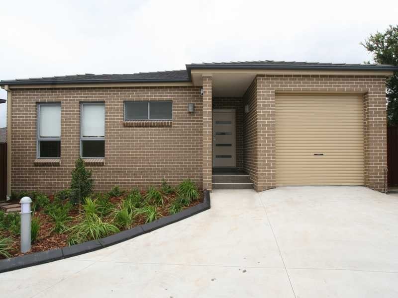 Unit 3/14 Marsden Cres, Peakhurst NSW 2210