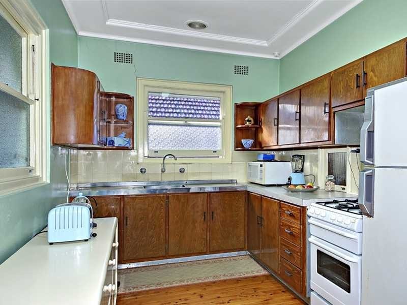 37 Wolli Street, Kingsgrove NSW 2208