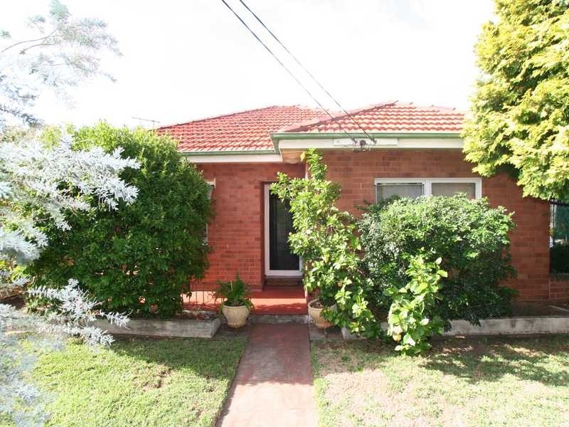 6 Hutchinson Street, Bardwell Park NSW 2207