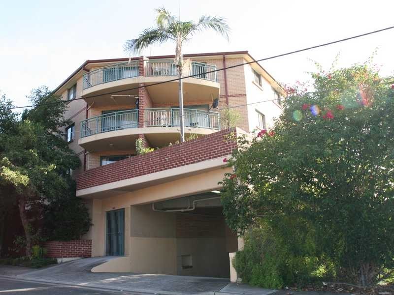 19/22-24 Sarsfield Circuit, Bexley North NSW 2207