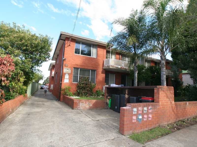 8/18 Phillip Street, Roselands NSW 2196