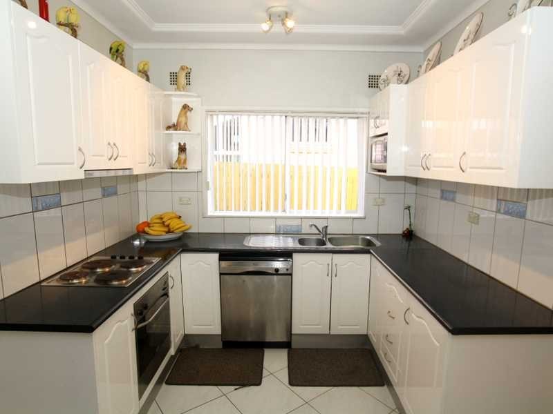 38 Glamis Street, Kingsgrove NSW 2208