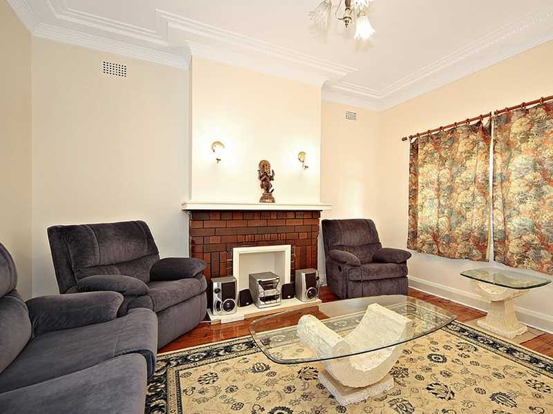 393 King Georges Road, Beverly Hills NSW 2209