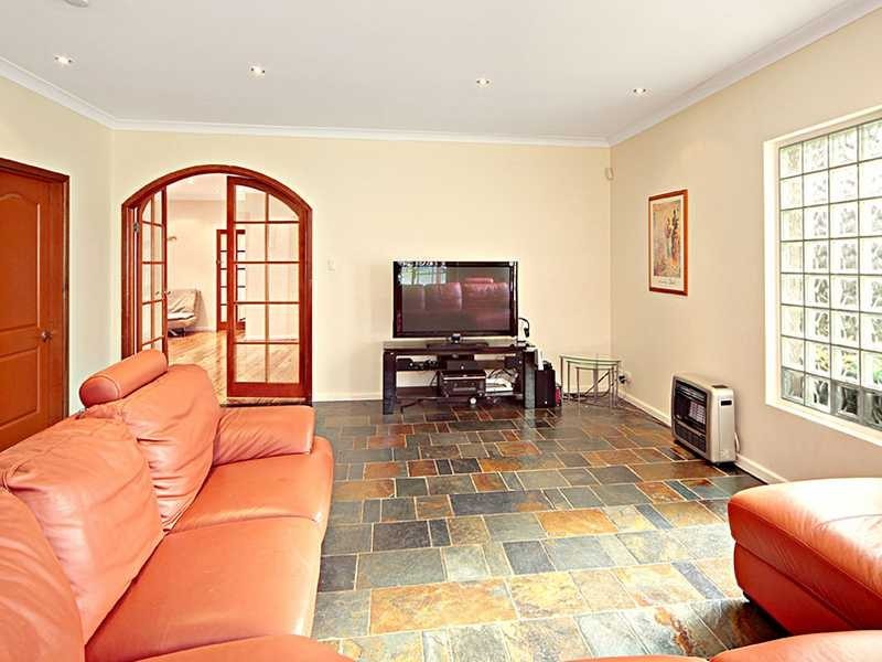 22 Bykool Avenue, Kingsgrove NSW 2208