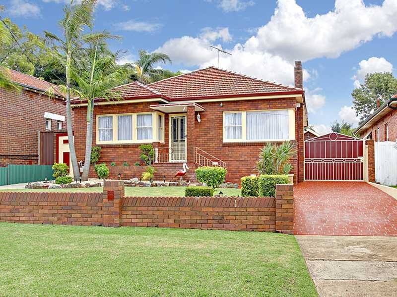 13 Poole Street, Kingsgrove NSW 2208