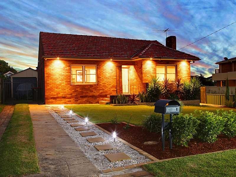 15 Lynesta Avenue, Bexley North NSW 2207