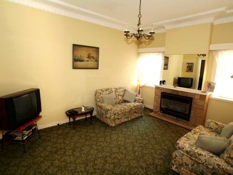 8 Carrisbrook Avenue, Bexley North NSW 2207