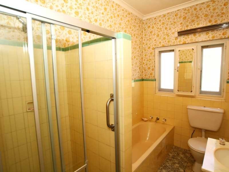 8 Carrisbrook Avenue, Bexley North NSW 2207