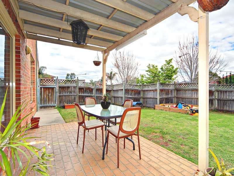 85 Lindeman Crescent, Green Valley NSW 2168