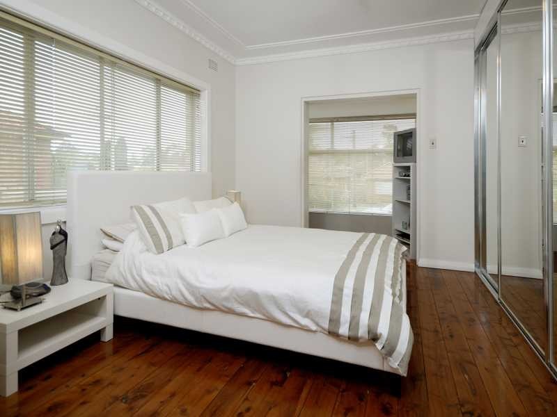 12 Bungalow Road, Roselands NSW 2196