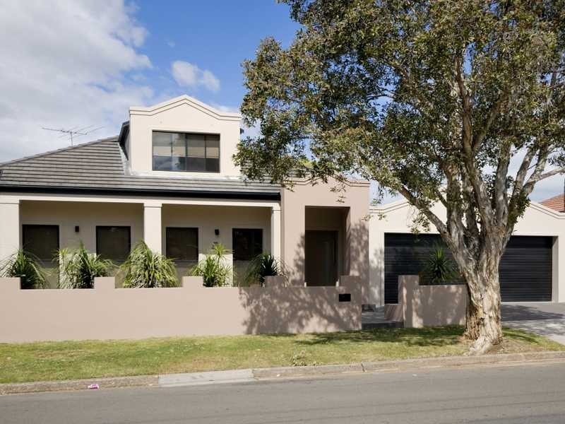 19A Leslie Street, Roselands NSW 2196