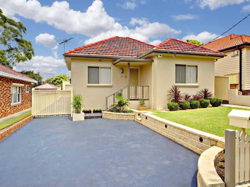 69 Armitree Street, Kingsgrove NSW 2208