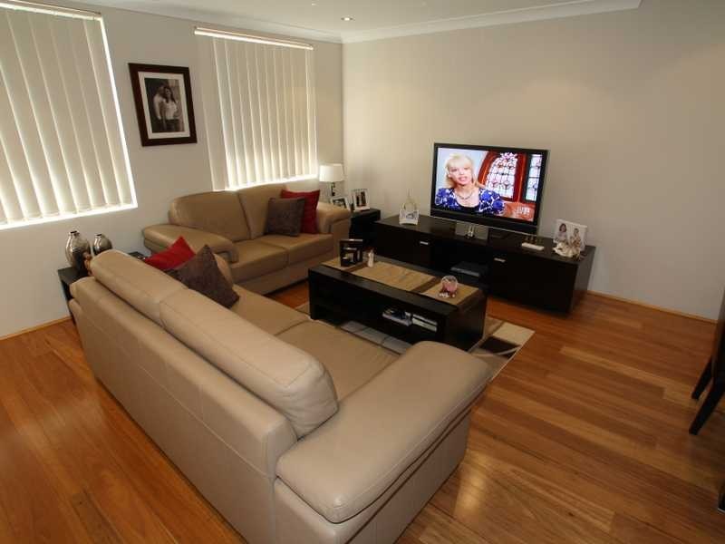 12/15 Mill Street, Carlton NSW 2218