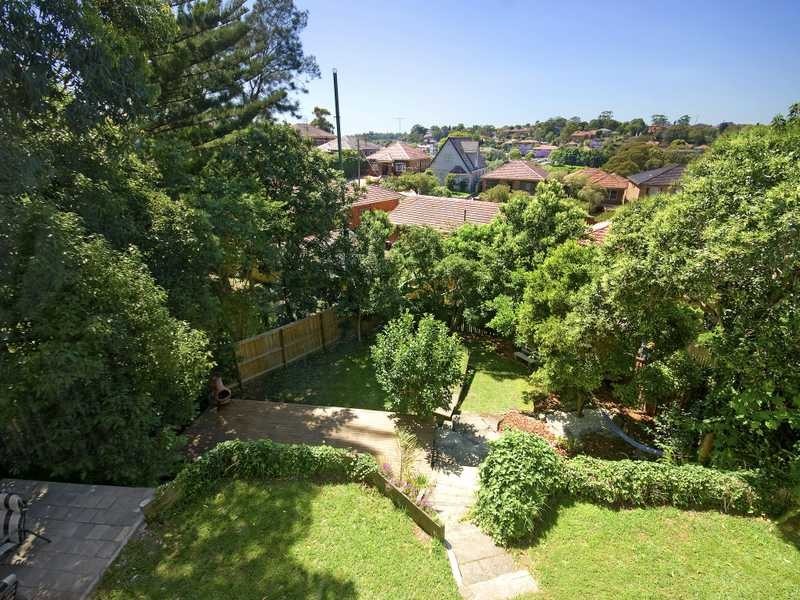 14 Bardwell Crescent, Earlwood NSW 2206