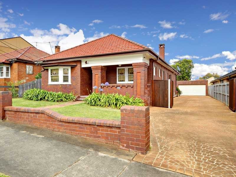 9 Berith Street, Kingsgrove NSW 2208