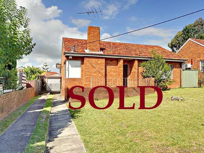 6 Toohey Crescent, Bexley NSW 2207