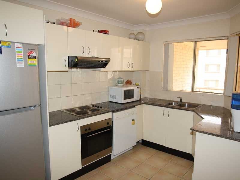 25/1 Hillview Street, Roselands NSW 2196