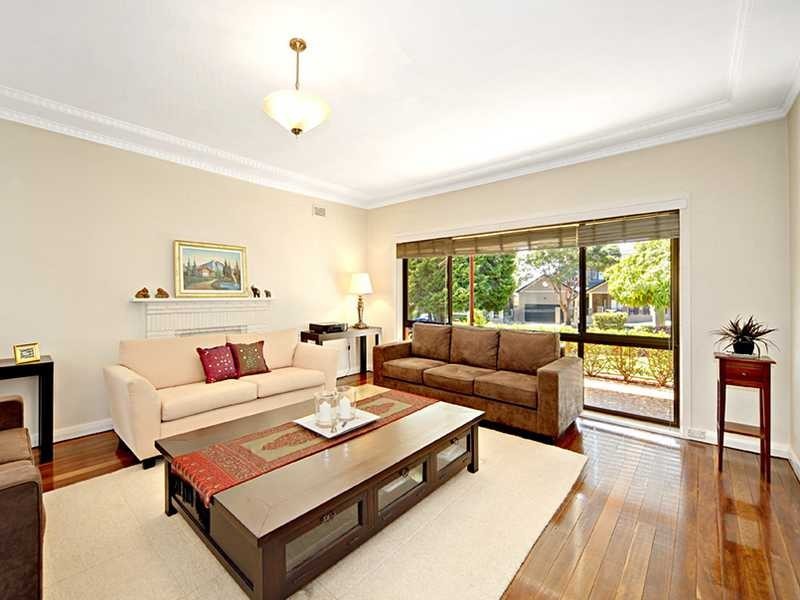 55 St Elmo Parade, Kingsgrove NSW 2208