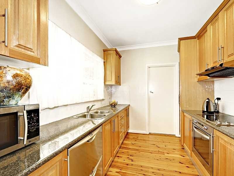 2 Carol Crescent, Roselands NSW 2196