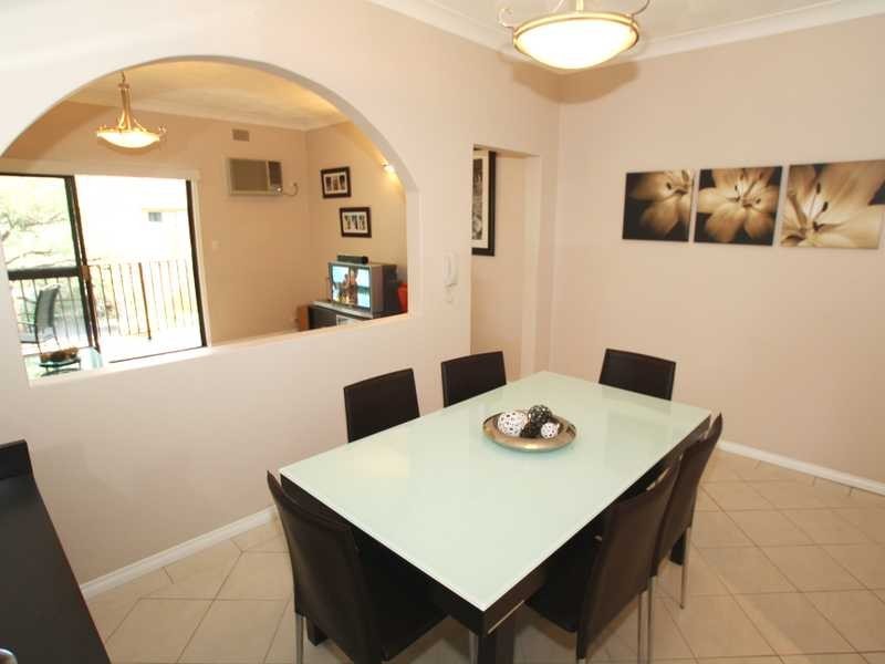 10/36-38 Hampton Court Road, Carlton NSW 2218