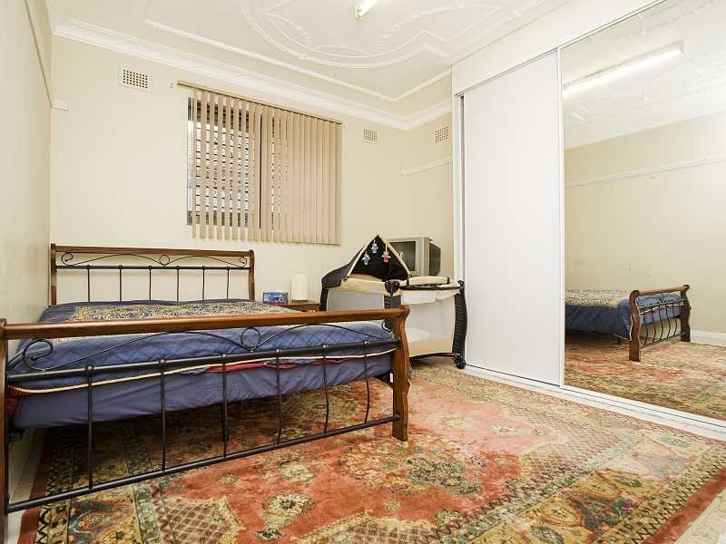 4 Bazentin Street, Belfield NSW 2191