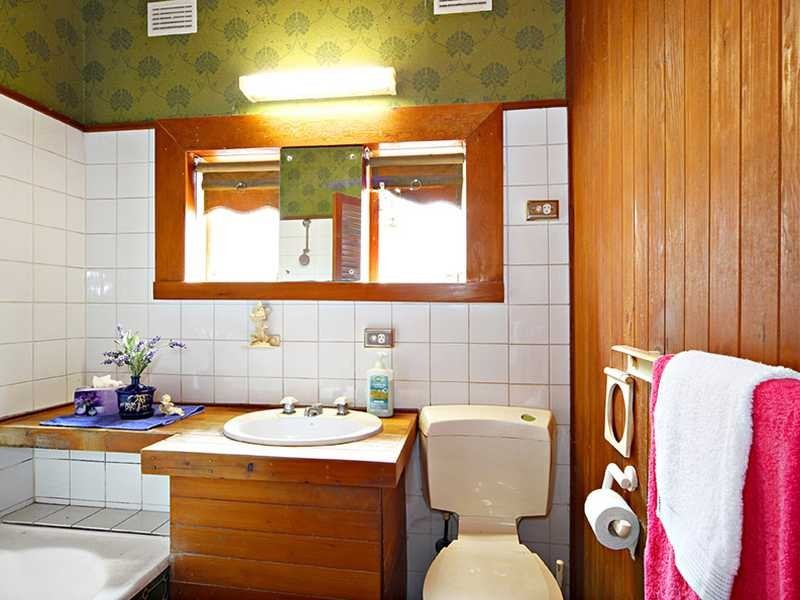 34 Monaro Avenue, Kingsgrove NSW 2208