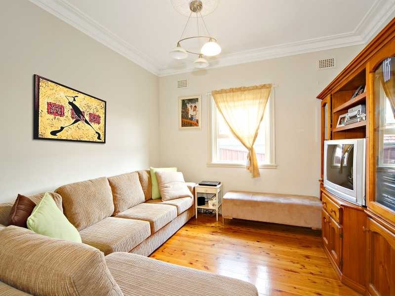 17 Slade Road, Bardwell Park NSW 2207