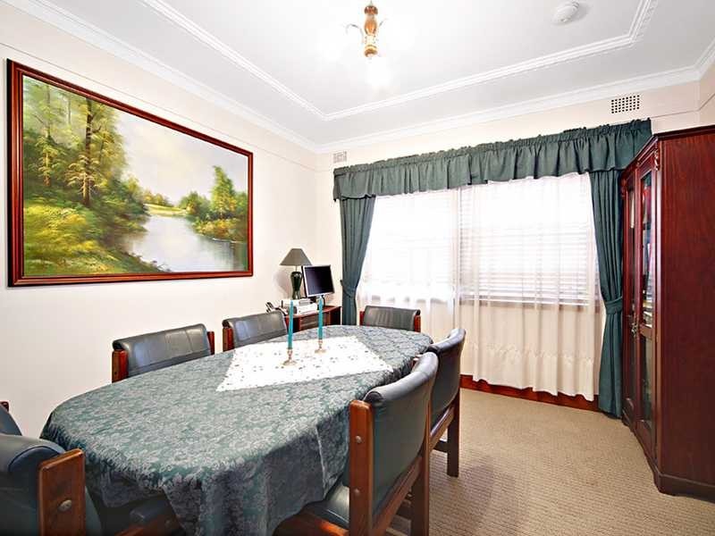 70 Rosemeath Avenue, Kingsgrove NSW 2208