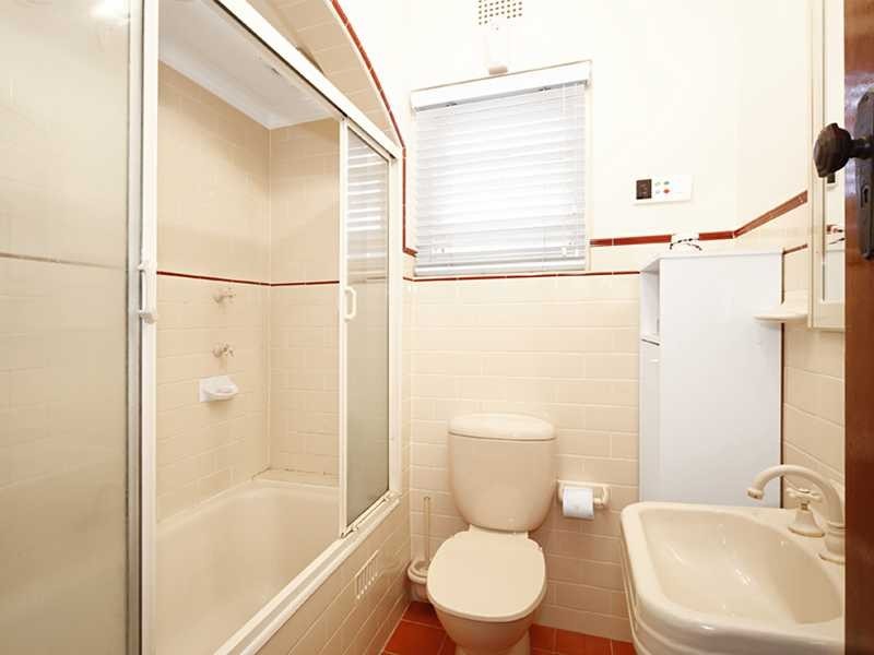 70 Rosemeath Avenue, Kingsgrove NSW 2208