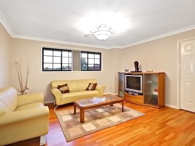 275 River Avenue, Carramar NSW 2163