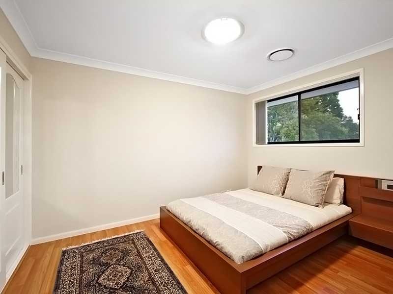 275 River Avenue, Carramar NSW 2163