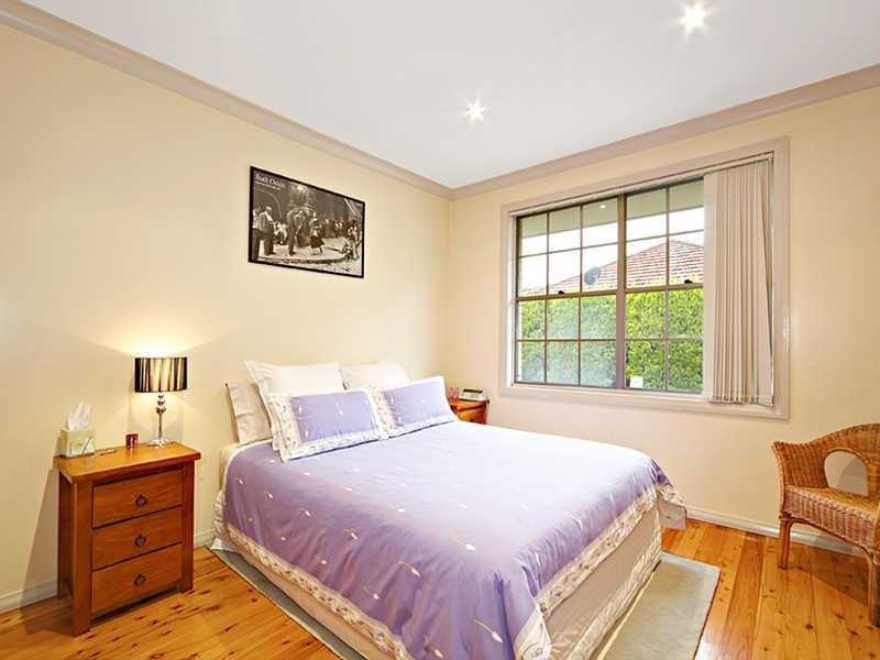 1/7 Narramore Street, Kingsgrove NSW 2208