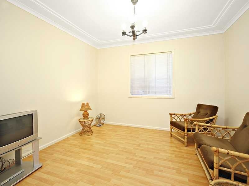 4 Barnards Avenue, Hurstville NSW 2220