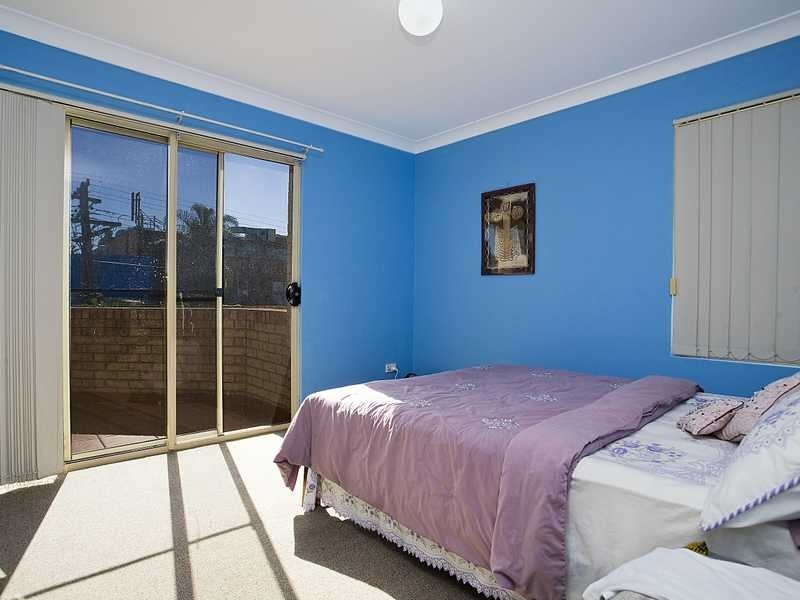 2/1 Hillview Street, Roselands NSW 2196