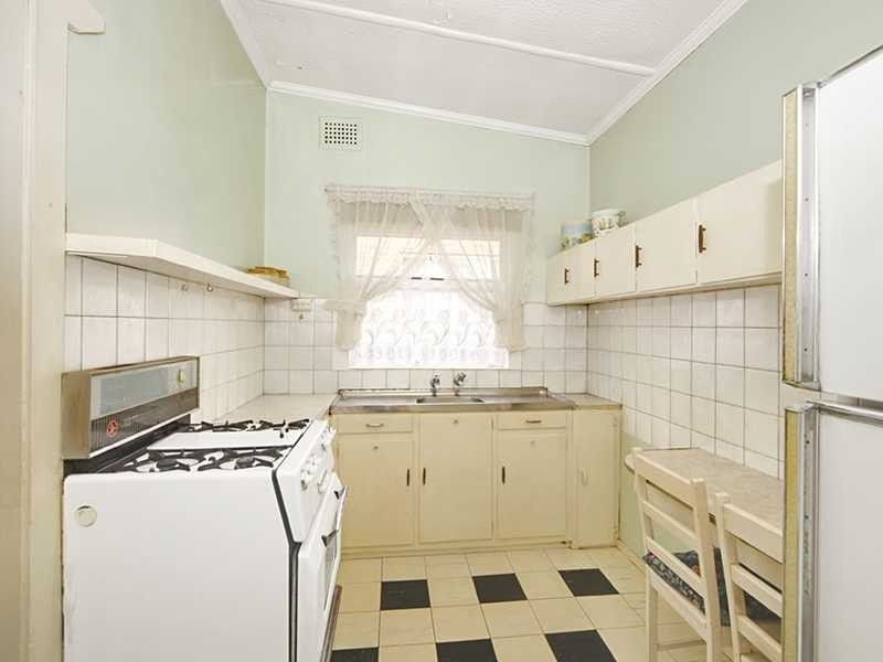 7 Liney Avenue, Clemton Park NSW 2206