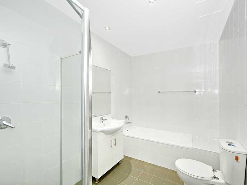 Unit 34/10 Castlereagh Street, Liverpool NSW 2170