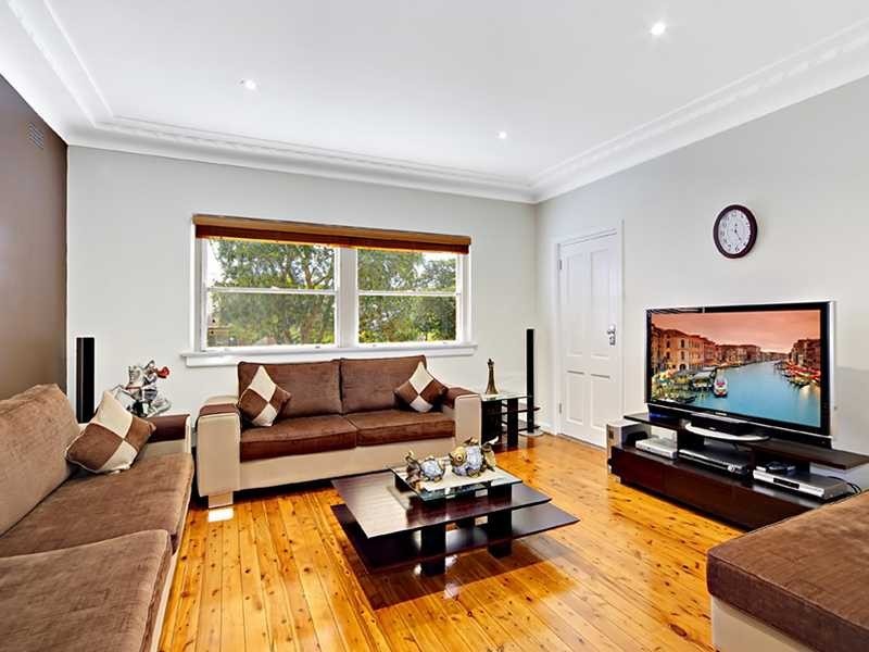 17 Burrell Street, Beverly Hills NSW 2209