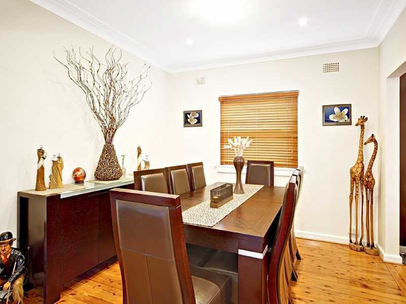 17 Burrell Street, Beverly Hills NSW 2209